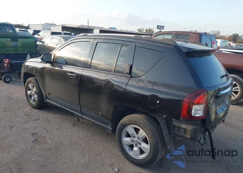 2017 Jeep Compass Latitude Fwd z USA, uszkodzony, nr VIN 1C4NJCEB1HD210917